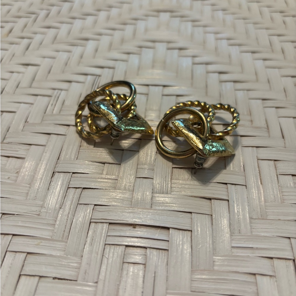 Vintage chunky‎ oversized gold earrings - Picture 3 of 5